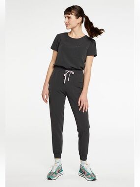 Dolan scrub set